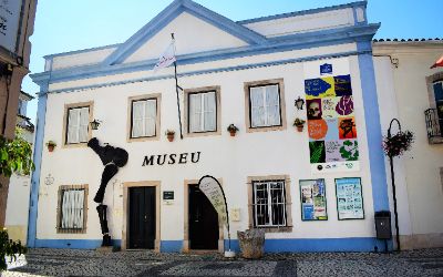 Uma comunidade, um património: a história do GEAL-Museu da Lourinhã